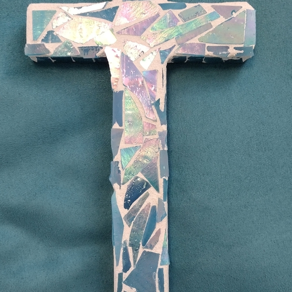 COPY - Iridescent Mosaic glass cross wall art - Picture 2 of 2